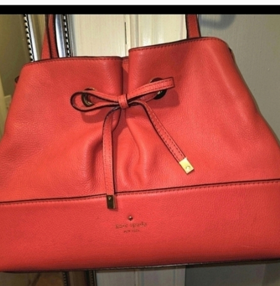 ⚘️GORGEOUS!!!!Kate spade coral satchel with bow - Picture 1 of 8